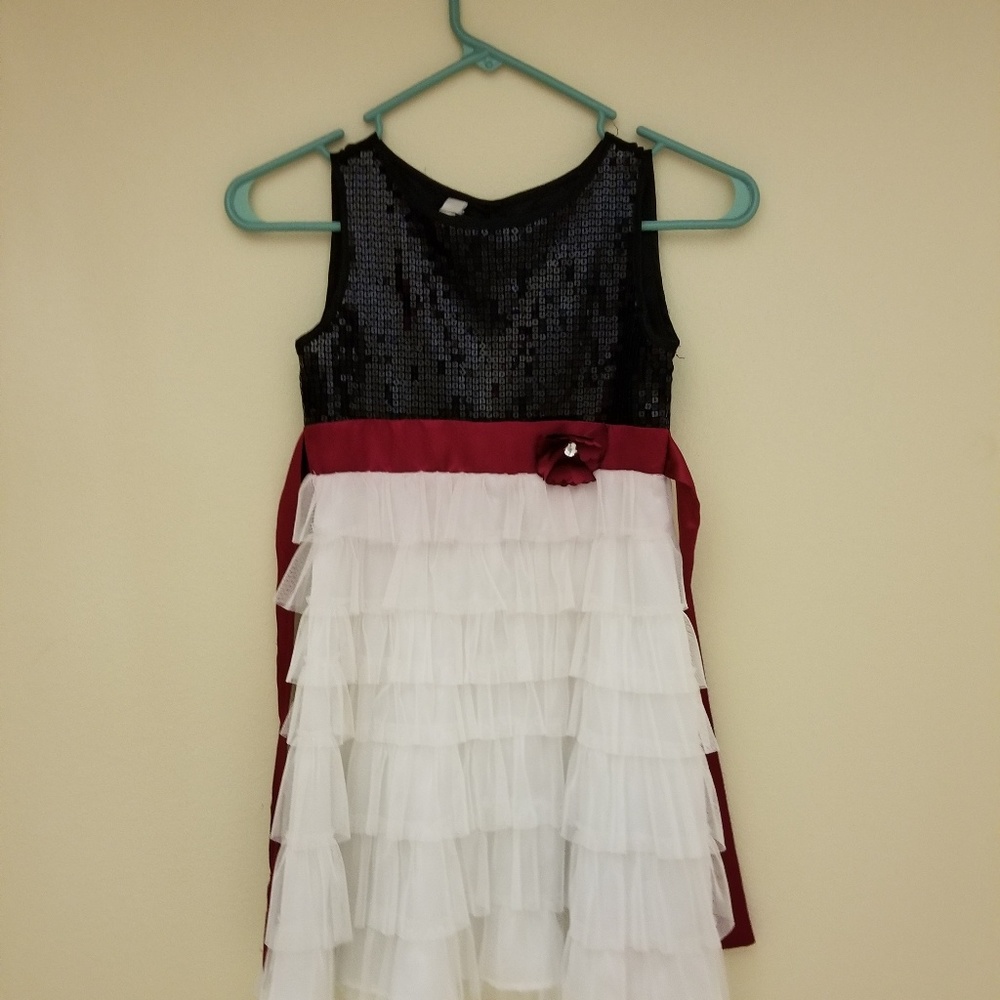 Girls dress size 8